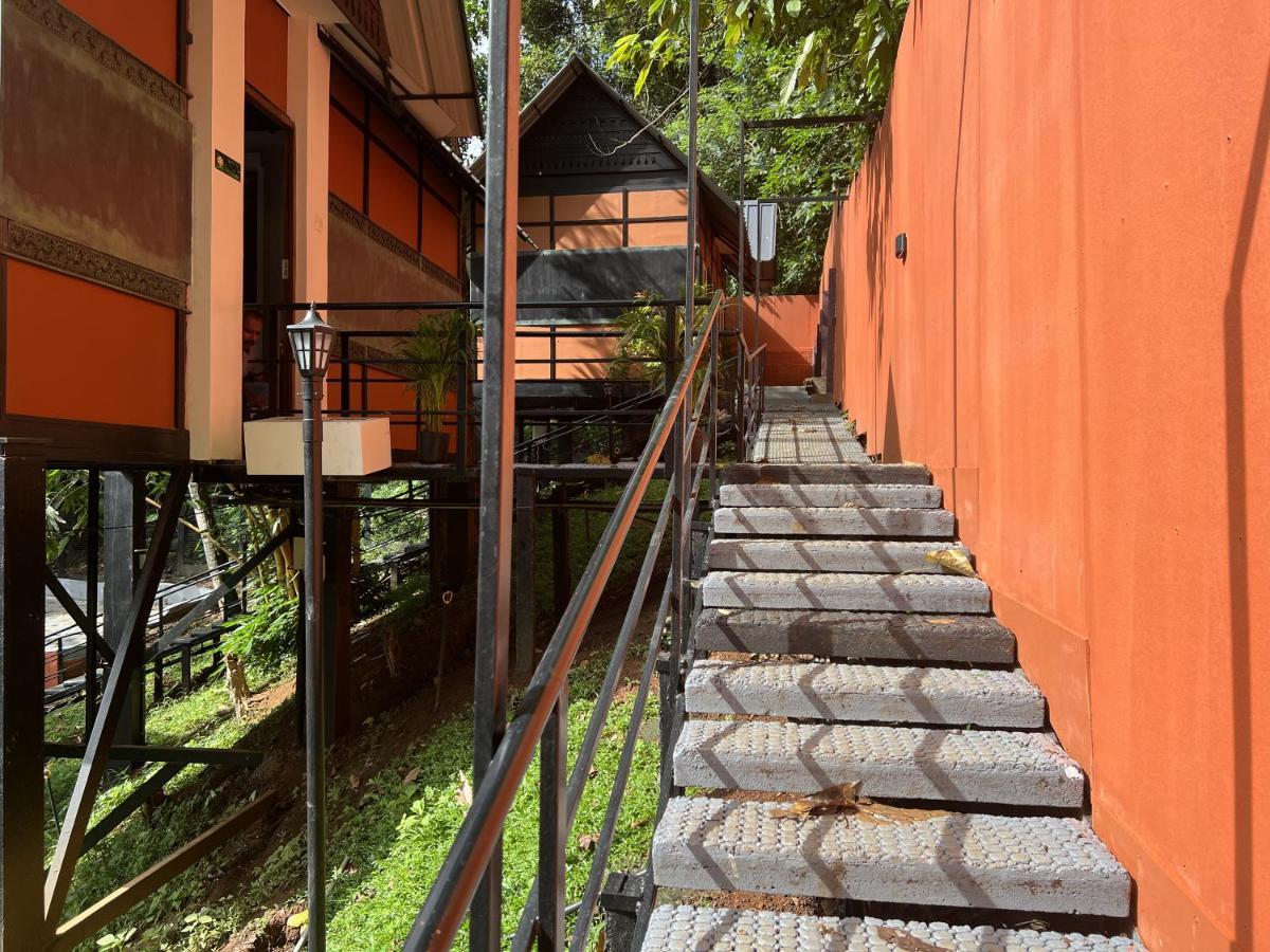 Santhi Hill View Resort Munnar Buitenkant foto