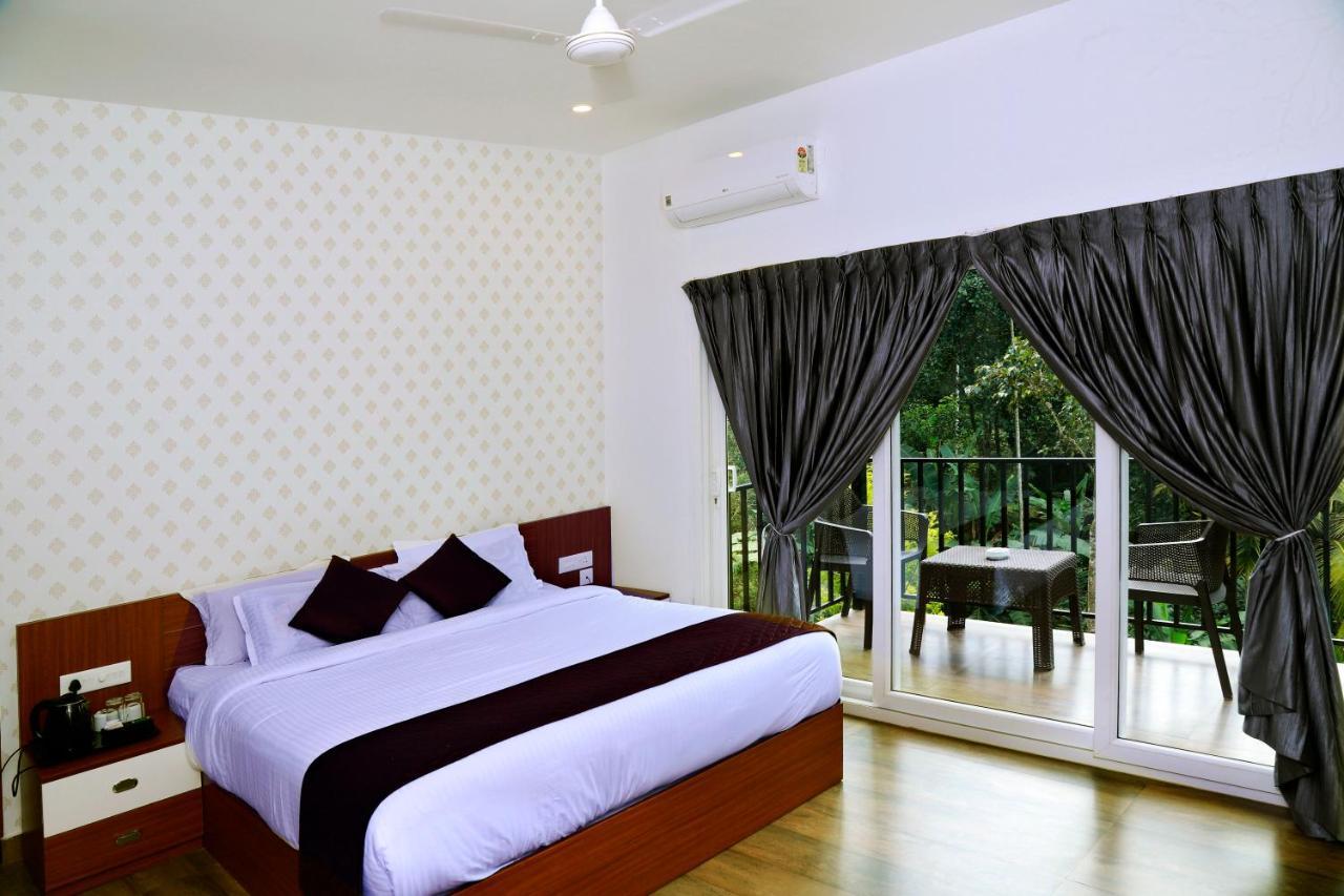 Santhi Hill View Resort Munnar Buitenkant foto